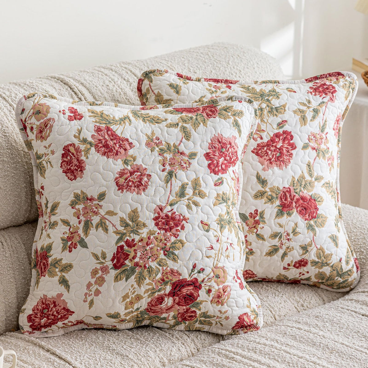 vctops Set of 2 Cotton Quilted Decorative Square Throw Pillow Covers with Scalloped Floral Pattern Soft Cushion Case for Couch Sofa Bed (Green,18"x18")