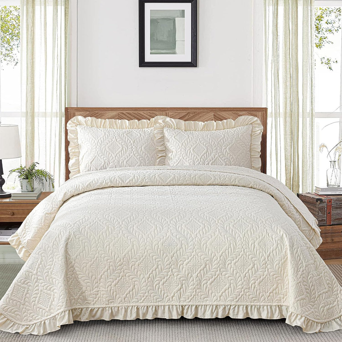DJY Quilts Queen Size, Ruffled Reversible Bedding Set, Beige