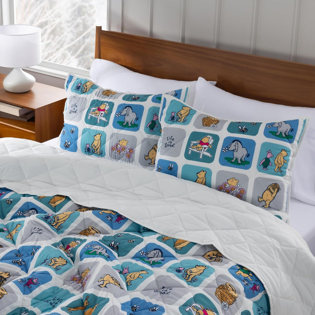 Berkshire Winnie and Friends Microfiber Quilt Set, Ultra Soft Lightweight Coverlet Bedspread with 1 Sham, All-Season Cozy Bedding for Bedroom(Twin/TwinXL, Friends Boxes Blue)