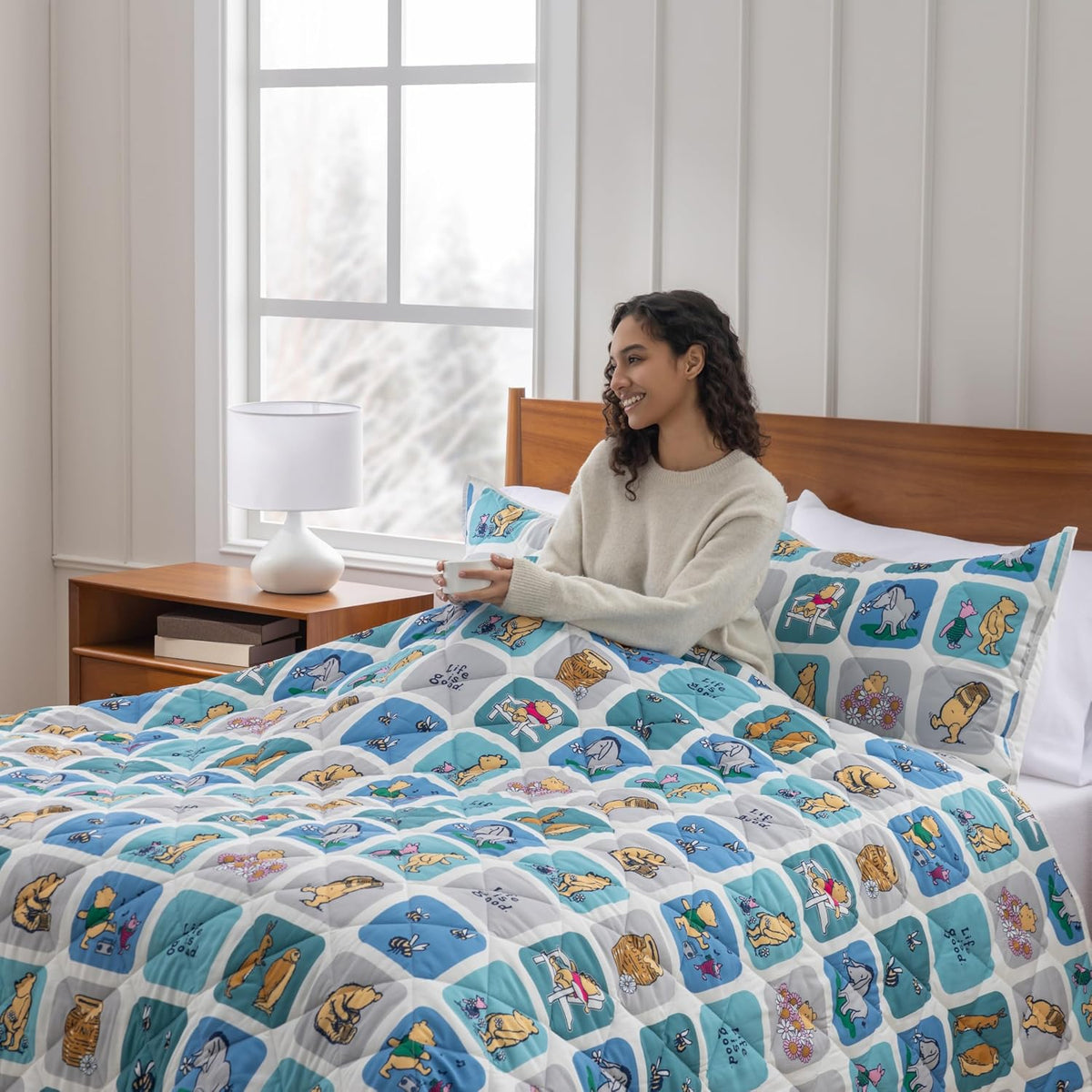 Berkshire Winnie and Friends Microfiber Quilt Set, Ultra Soft Lightweight Coverlet Bedspread with 1 Sham, All-Season Cozy Bedding for Bedroom(Twin/TwinXL, Friends Boxes Blue)