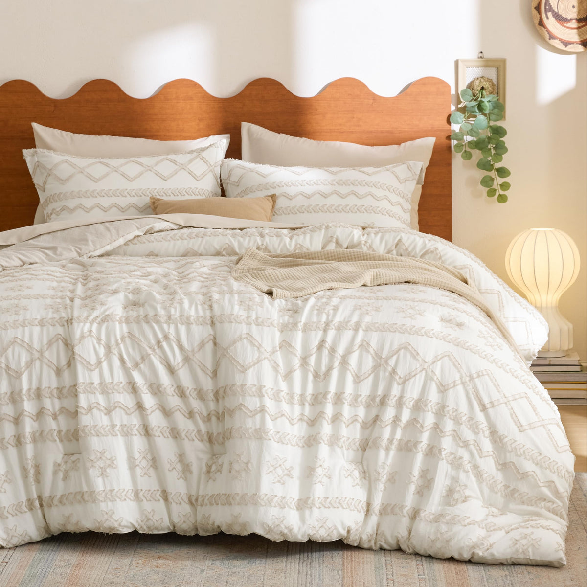 Bedsure Boho Tufted White Twin XL Comforter Set, Farmhouse-Style Bedding