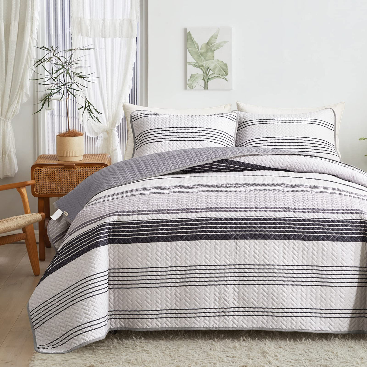 Flysheep Dark Grey Boho Quilt Set Full Queen Size, 3 Pcs White Striped on Gray Reversible Bedspread, Brushed Microfiber Coverlet for All Season, 1 Quilt + 2 Pillow Shams