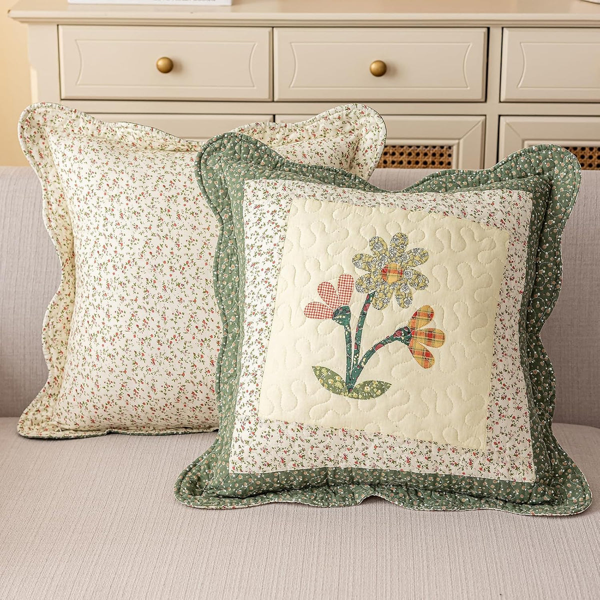 vctops Set of 2 Cotton Quilted Decorative Square Throw Pillow Covers with Scalloped Floral Pattern Soft Cushion Case for Couch Sofa Bed (Green,18"x18")