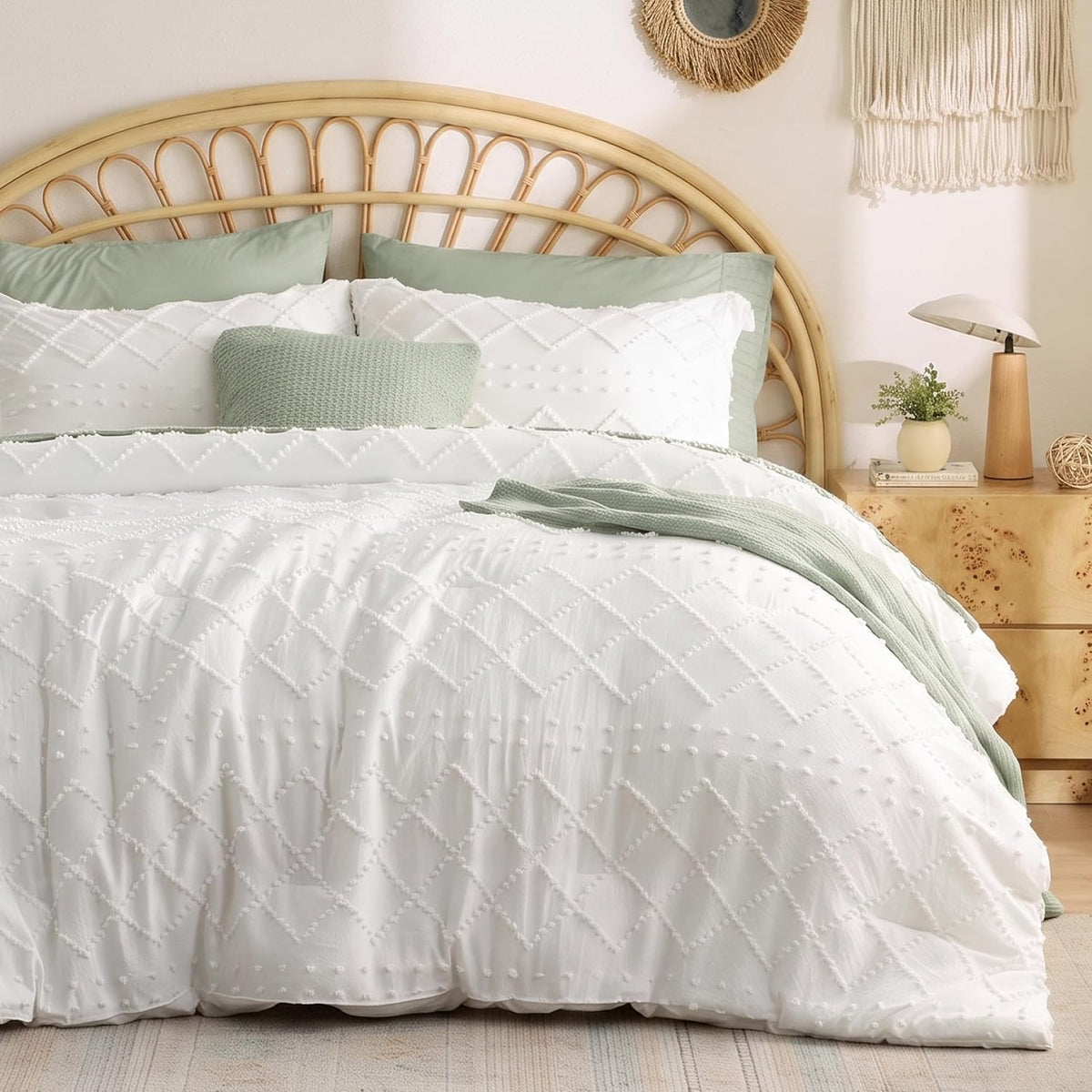 Bedsure Boho Tufted White Twin XL Comforter Set, Farmhouse-Style Bedding
