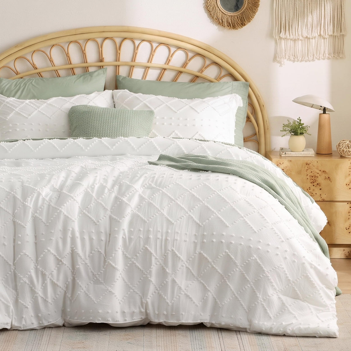 Bedsure Boho Tufted White Twin XL Comforter Set, Farmhouse-Style Bedding