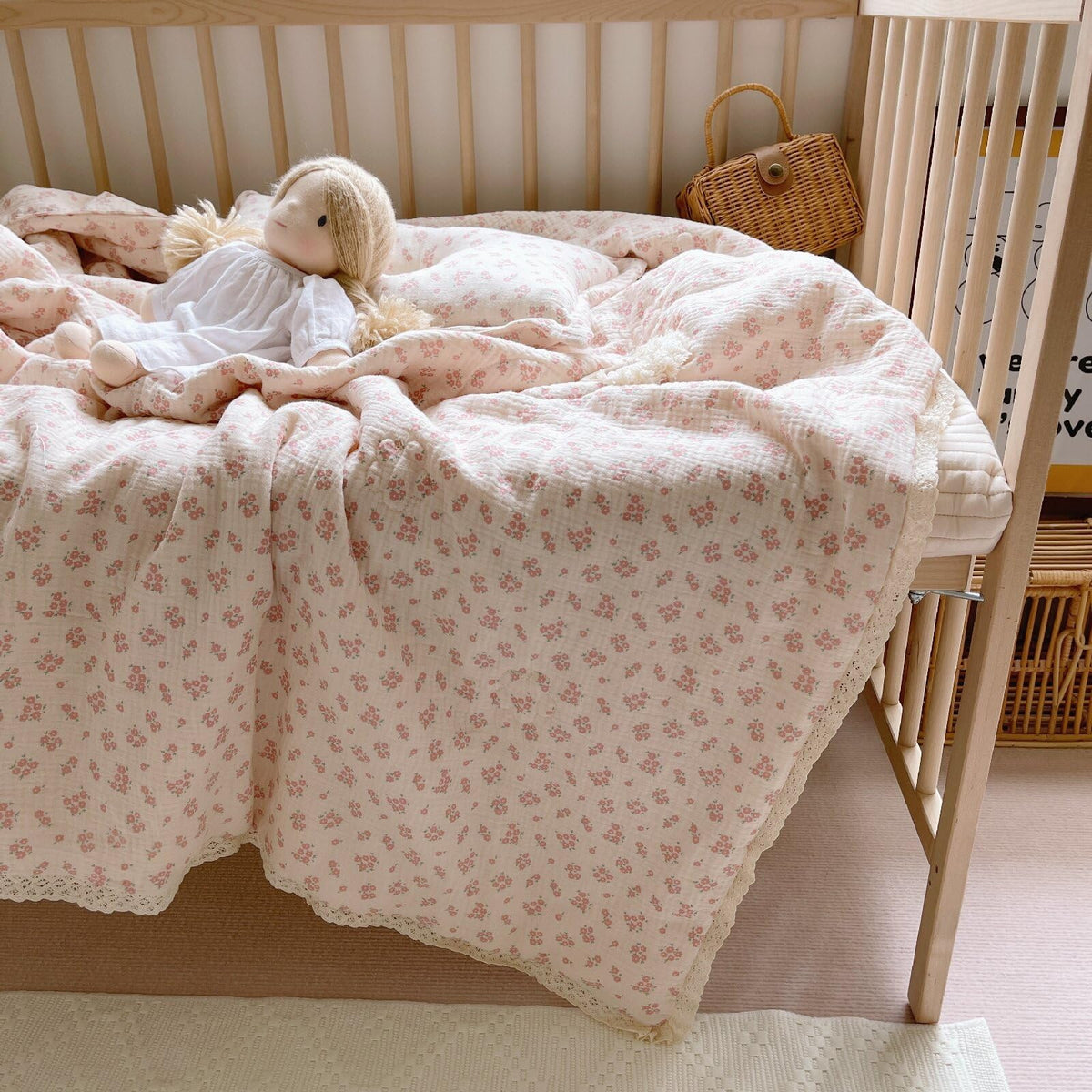 BuLuTu Shabby Chic Floral Quilt for Full Size Bed Blankets Muslin Cotton Summer Quilts Lightweight Soft Kids Comforter for Girls Teens Azalea Pattern, 79"x90", 3.9 Pounds, No Pillowcases
