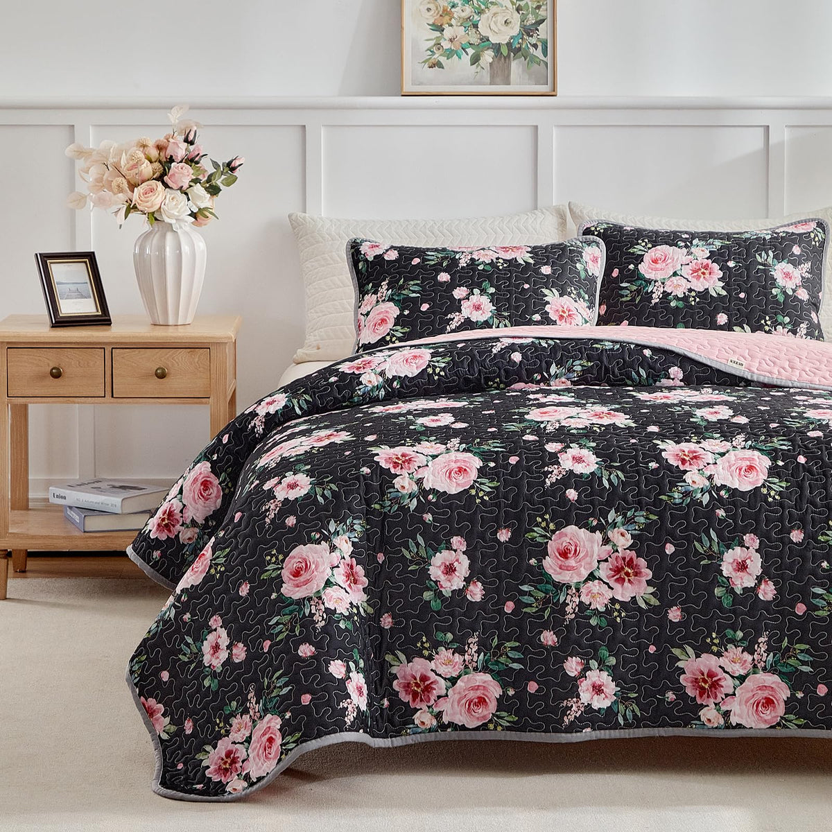 UOZZI BEDDING Floral Quilt Set 3 Pieces Queen Size White Pink Flower Soft Microfiber Lightweight Summer Reversible Coverlet Bedspread for All Season -1 Quilt 88 * 88 + 2 Pillow Shams