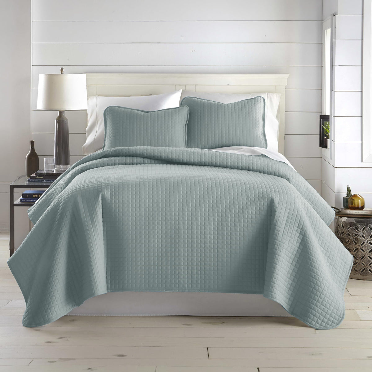 Queen Quilt Bedding Set with 2 Matching Quilted Pillow Shams, Natural Beige