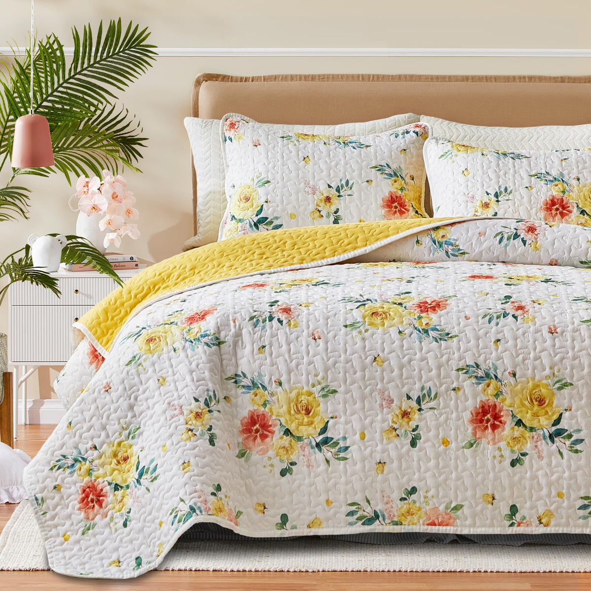 UOZZI BEDDING Floral Quilt Set 3 Pieces Queen Size White Pink Flower Soft Microfiber Lightweight Summer Reversible Coverlet Bedspread for All Season -1 Quilt 88 * 88 + 2 Pillow Shams