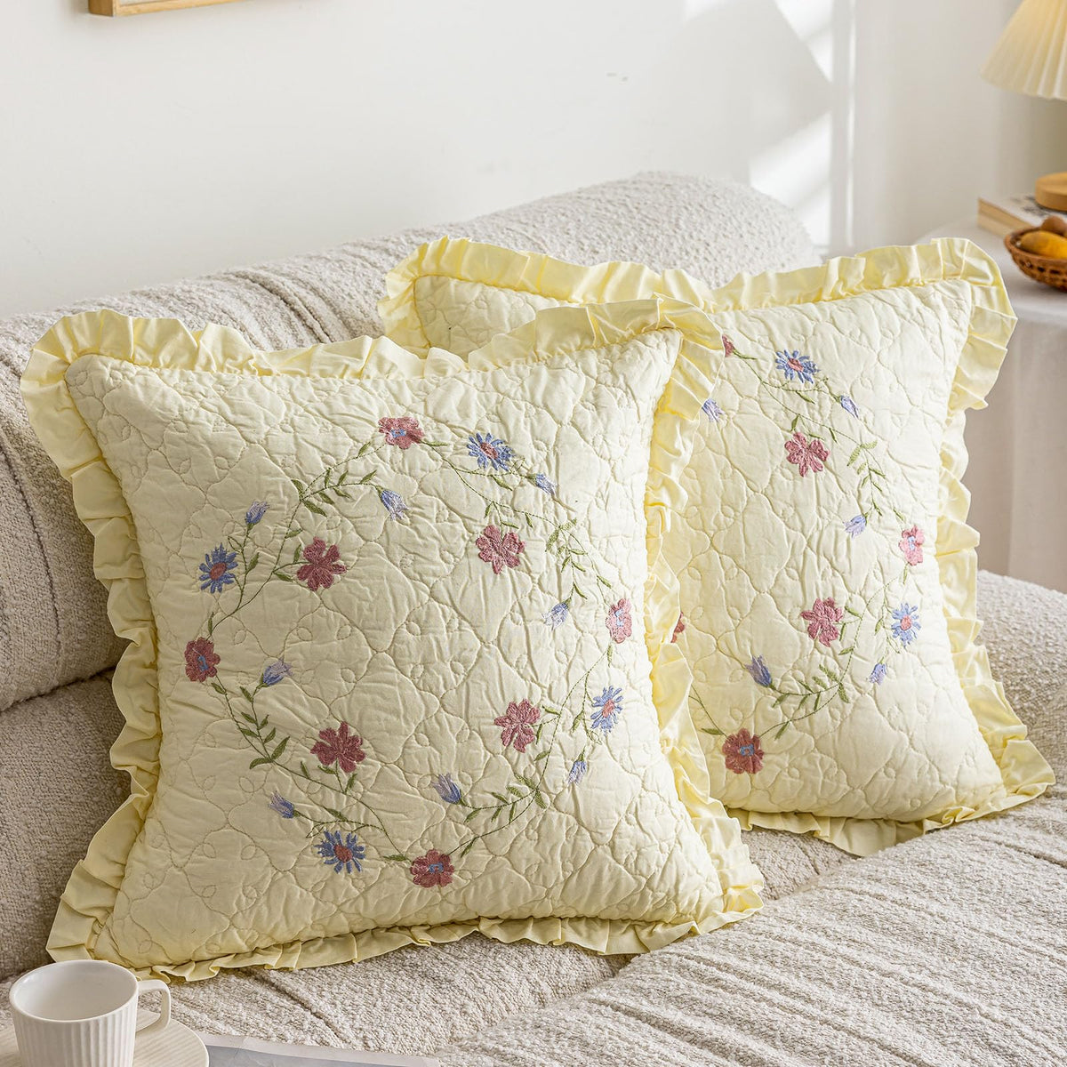 vctops Set of 2 Cotton Quilted Decorative Square Throw Pillow Covers with Scalloped Floral Pattern Soft Cushion Case for Couch Sofa Bed (Green,18"x18")