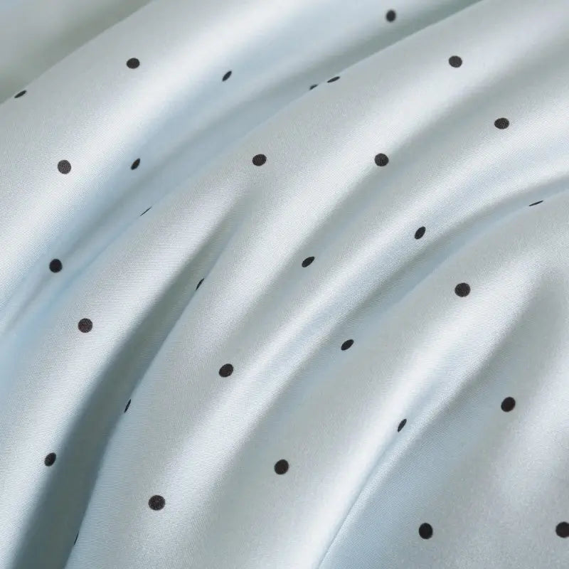 Elegant Comfortable Summer Quilt, Soft Touch, Breathable, Cool, All-Season Use, Ideal for Bedroom and Guest Room