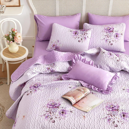 Wake In Cloud - Shabby Chic Quilt Set, Floral Coquette Cottagecore Farmhouse Vintage Flowers, for Women Teen Girls, Reversible Lightweight Bedspread Coverlet, 3 Pieces, Purple, Twin/Twin XL Size