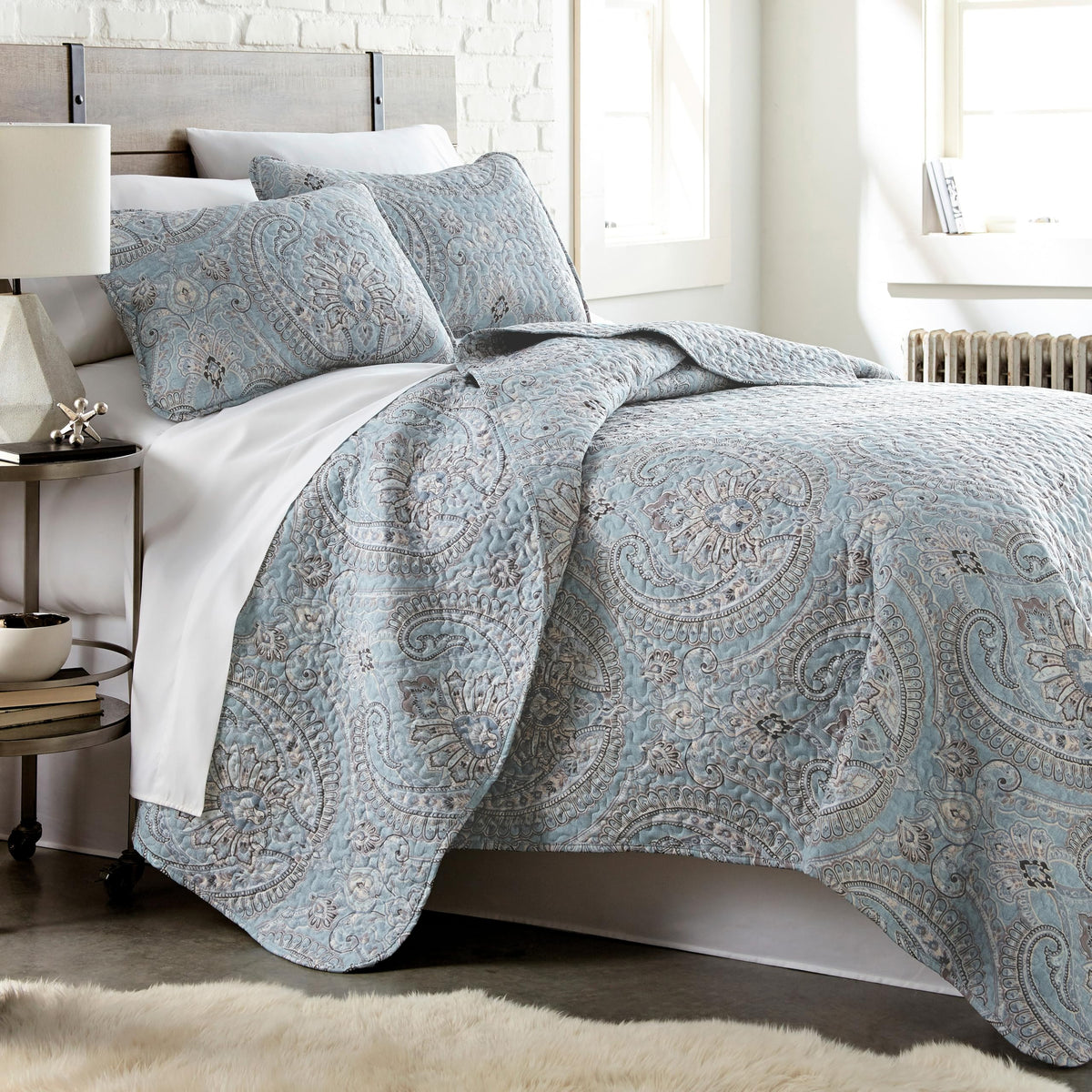 Queen Quilt Bedding Set with 2 Matching Quilted Pillow Shams, Natural Beige