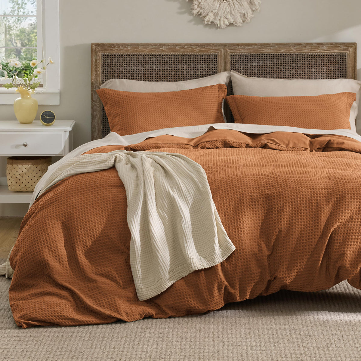Bedsure Textured Duvet Cover King Size, Soft & Breathable Comforter Cover for All Season, 3 Pieces Wrinkle-Resistant Zipper Bedding with 8 Corner Ties, Olive Green