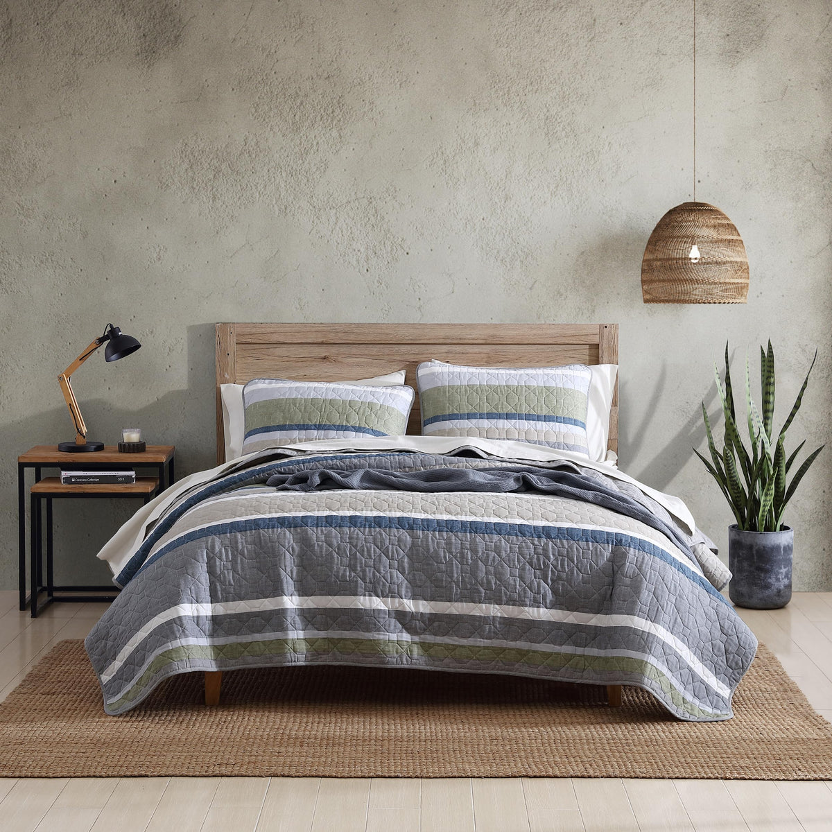 Eddie Bauer - Twin Reversible 100% Cotton Quilt Set with Coordinating Sham