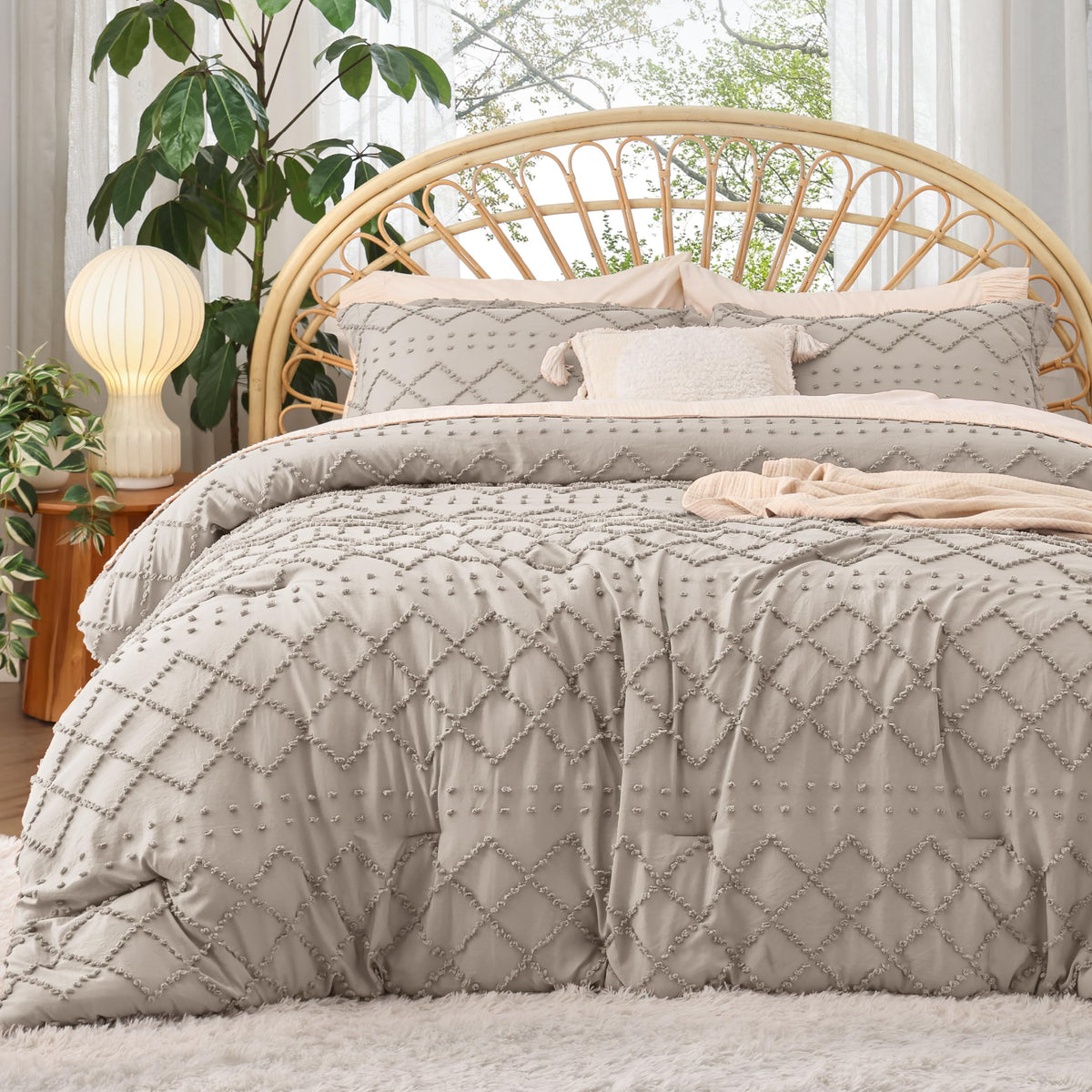 Bedsure Boho Tufted White Twin XL Comforter Set, Farmhouse-Style Bedding