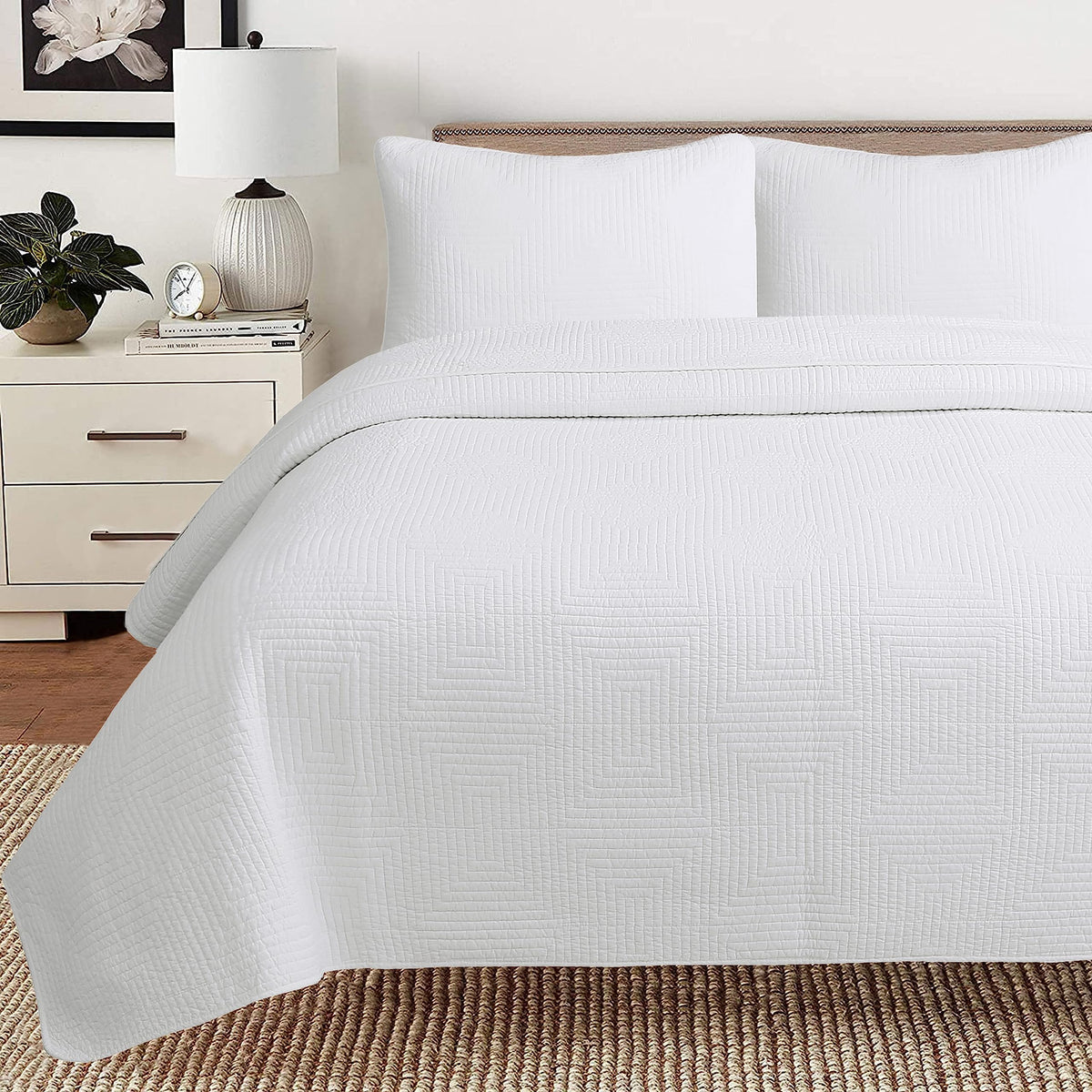 Cozy Line Home Fashions 100% Cotton Victorian Medallion Solid White Matelasse Embossed Bedding Quilt Set, Reversible Lightweight Bedspread, Coverlet for All Season (Blantyre - White, Twin - 2 Piece)