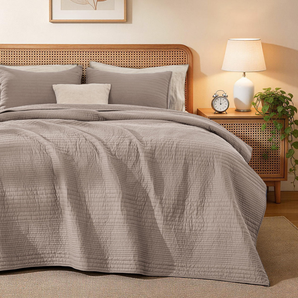 Love's cabin Queen Size Cotton Quilt Set, 100% Cotton Fabric Striped Textured Coverlet with Crinkled Look, Lightweight Quilted Bedspread for All Season, Includes 2 Pillow Shams, White