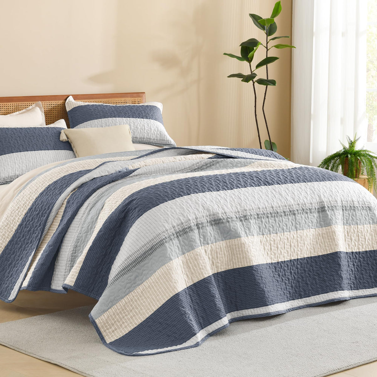 Litanika Queen Size Quilt, 3 Pcs Black and White Stripe Bedding Set