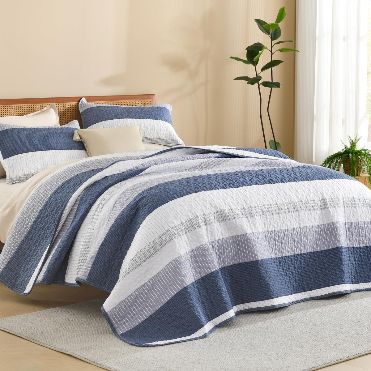Litanika Queen Size Quilt, 3 Pcs Black and White Stripe Bedding Set