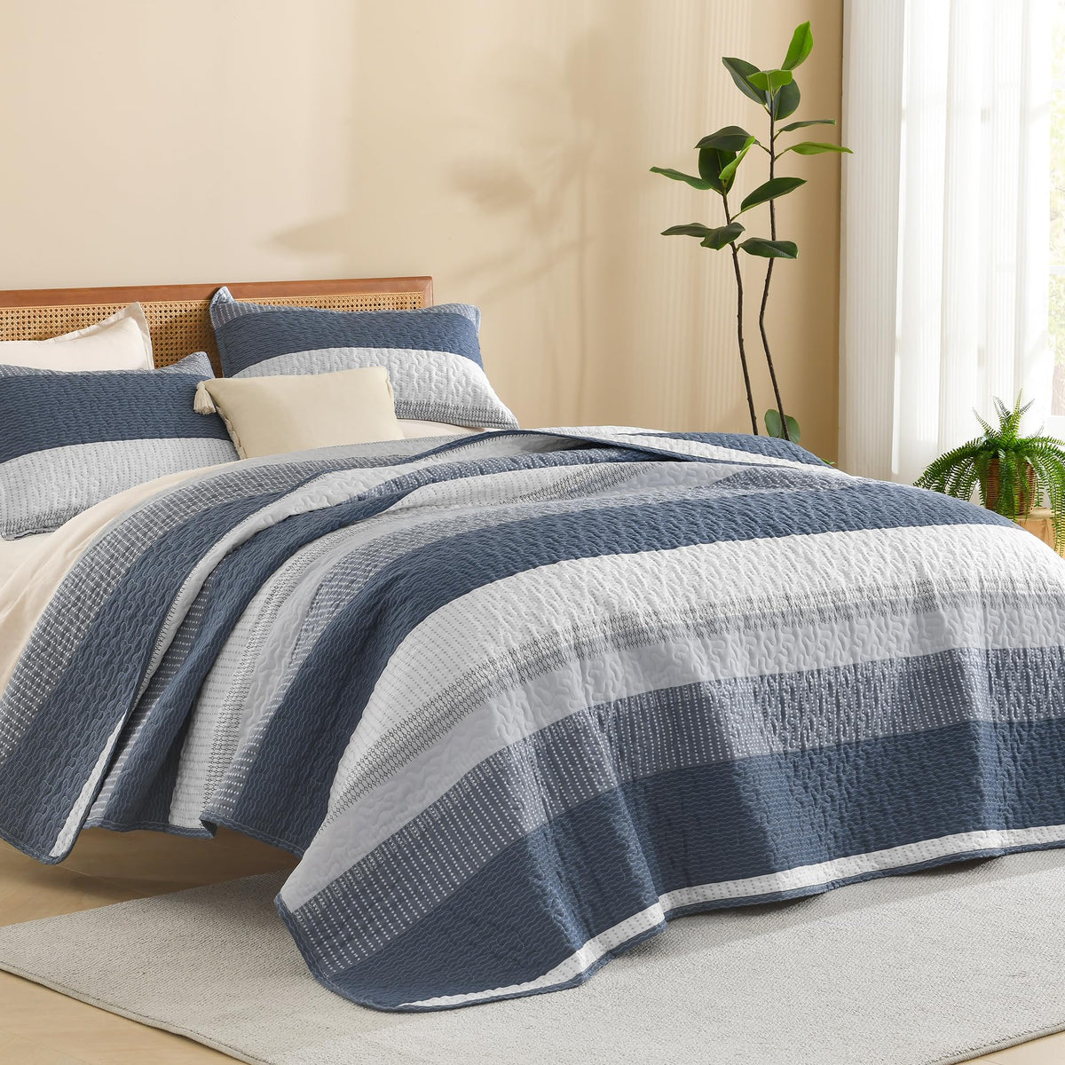 Litanika Queen Size Quilt, 3 Pcs Black and White Stripe Bedding Set