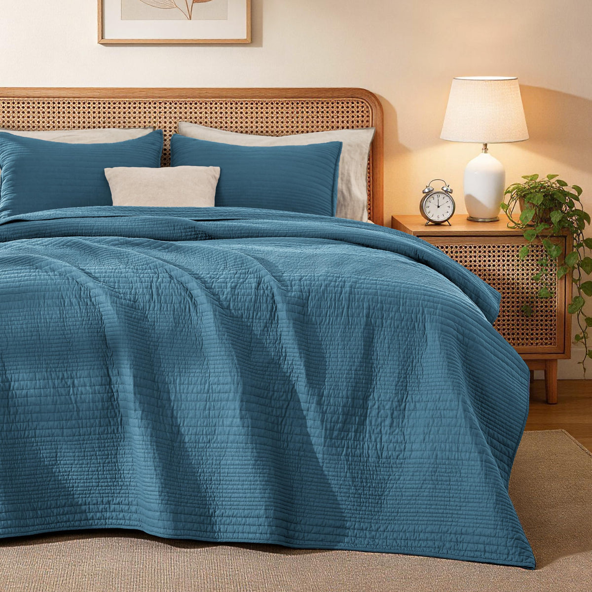Love's cabin Queen Size Cotton Quilt Set, 100% Cotton Fabric Striped Textured Coverlet with Crinkled Look, Lightweight Quilted Bedspread for All Season, Includes 2 Pillow Shams, White