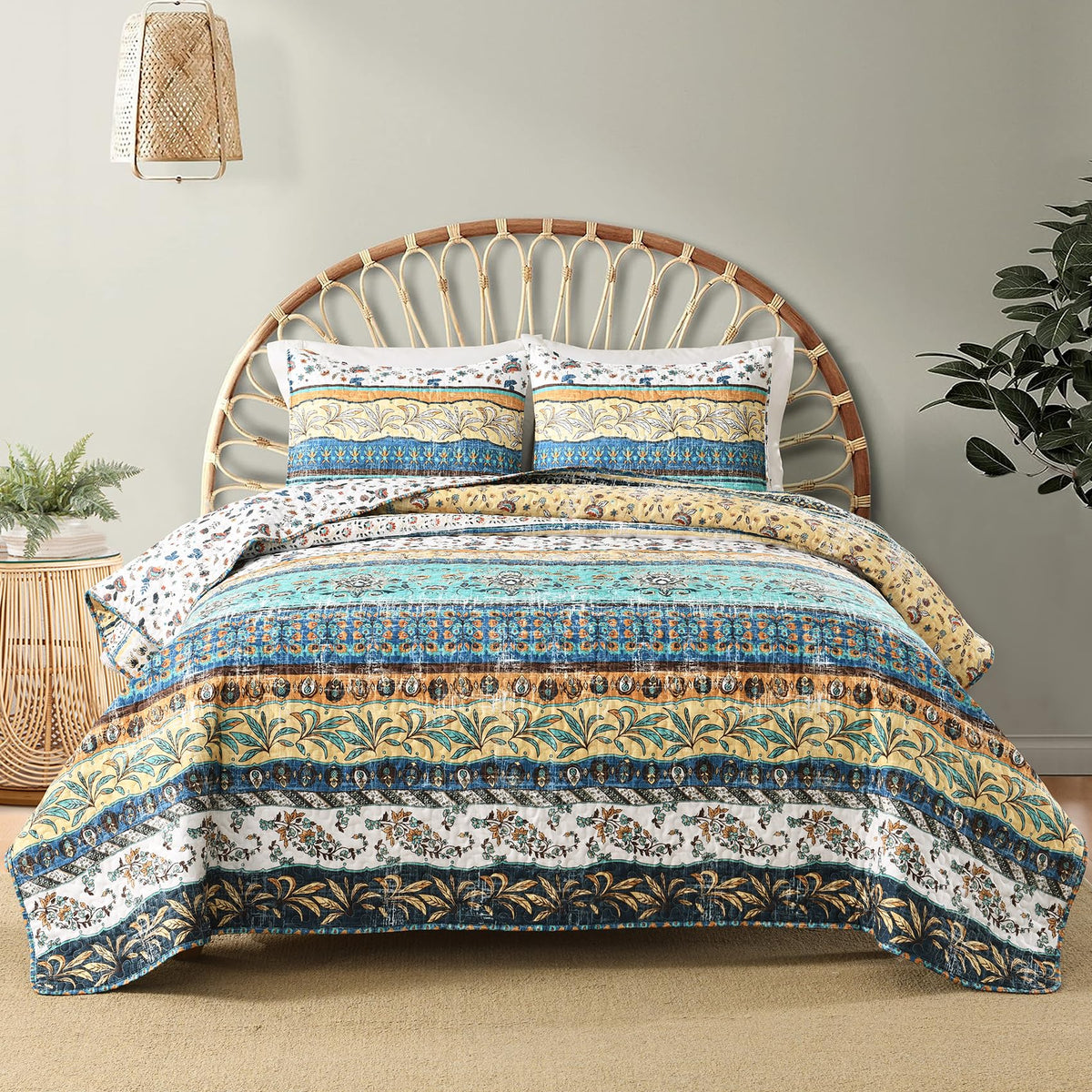 Boho Style Queen Quilt Set Reversible Bohemian Floral Strip Quilt Beddding Set, Soft and Lightweight Bedspread for All Season, Full Size Bed Coverlet with 2 Matching Pillow Shams (3 Pieces)