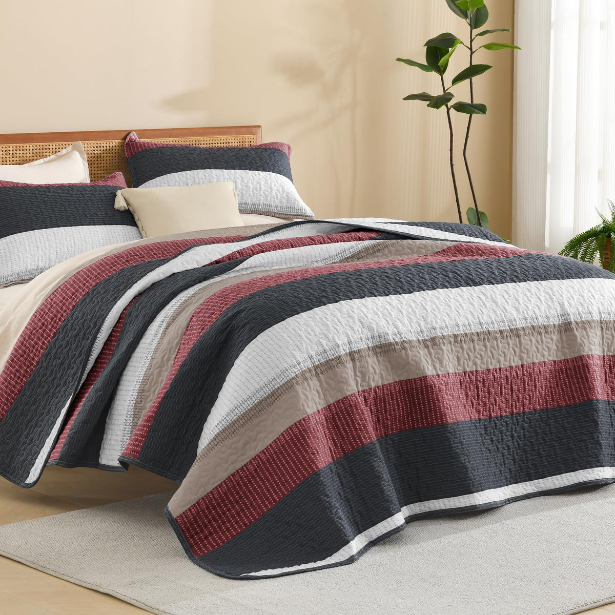 Litanika Queen Size Quilt, 3 Pcs Black and White Stripe Bedding Set