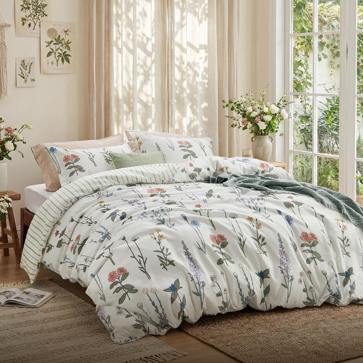 Bedsure Duvet Cover Queen Size - Reversible Cute Floral Duvet Cover Set with Zipper Closure, 3 Pieces White Bedding Set with 8 Corner Ties and 2 Pillow Shams 20"x26"