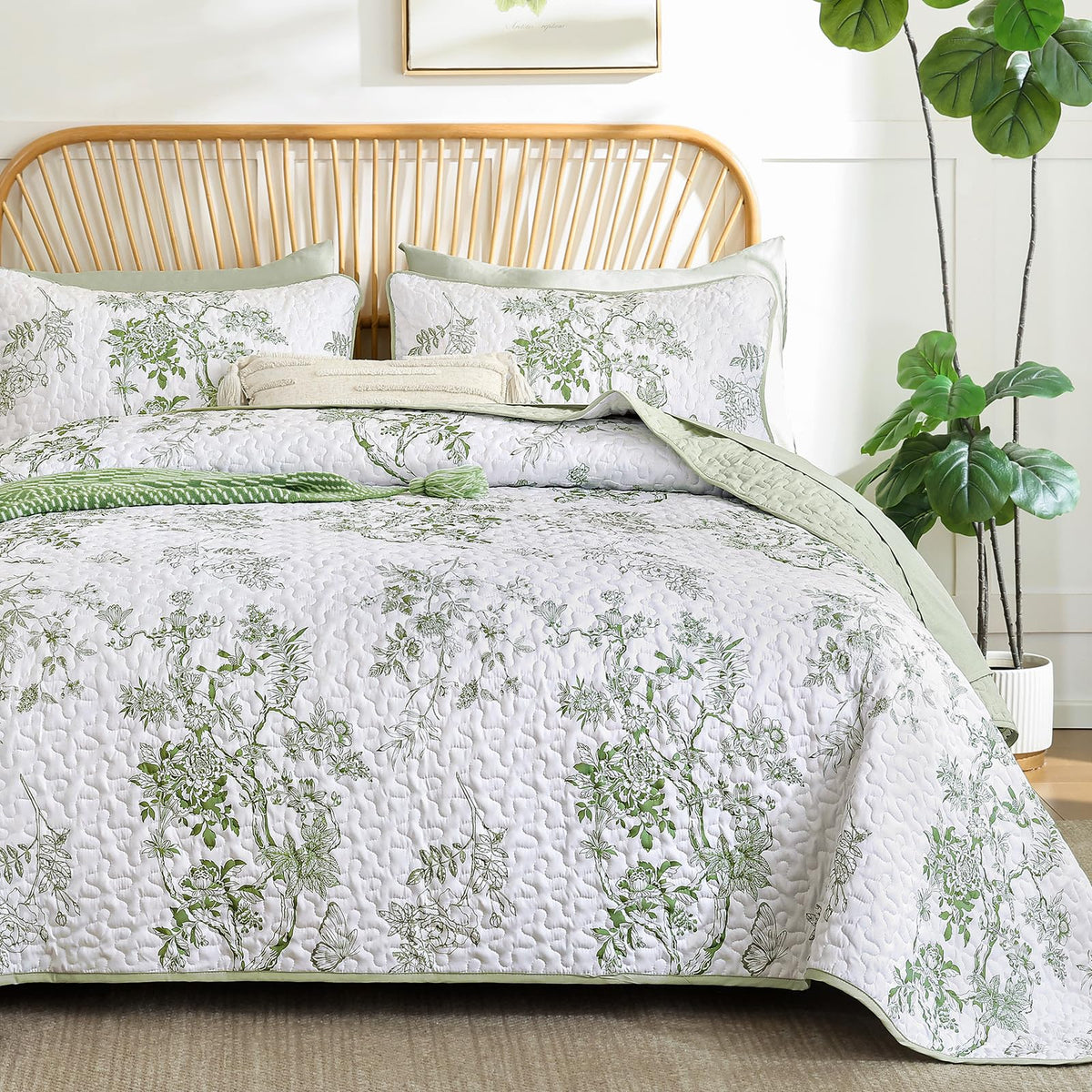 WONGS BEDDING Floral Quilt Set King, 3 Pcs Brown Bedspread Coverlets Set