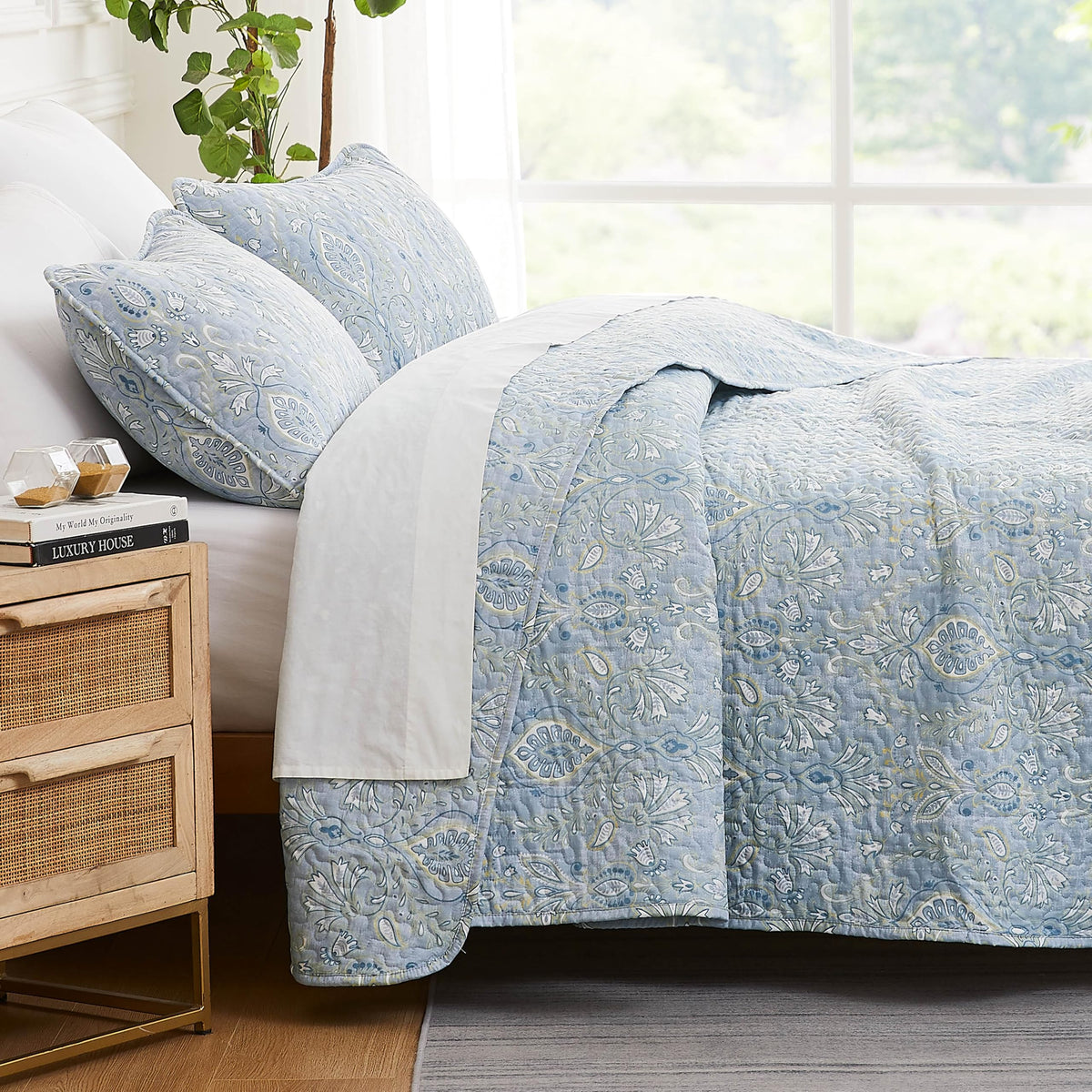 Queen Quilt Bedding Set with 2 Matching Quilted Pillow Shams, Natural Beige