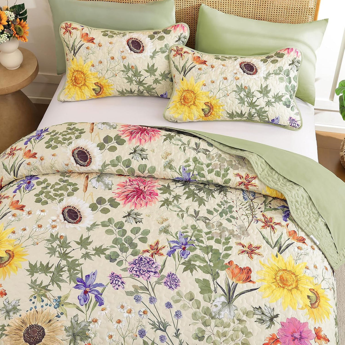 Yiran Beige Floral Quilt King Size, Sunflower Bedspreads Bedding Set