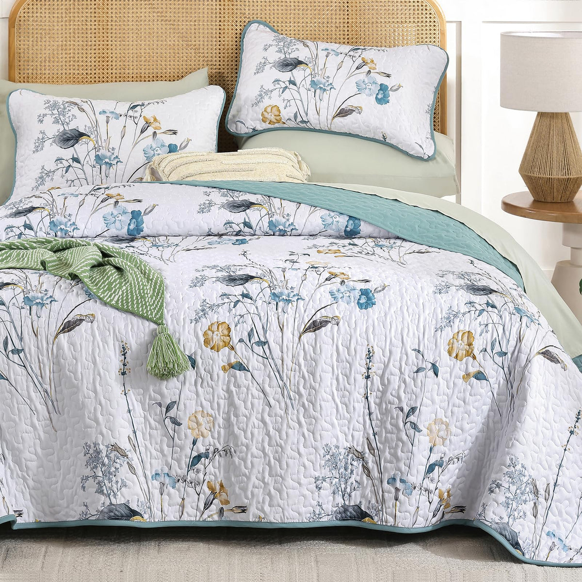 WONGS BEDDING Floral Blue Quilt Set King, 3Pcs Botanical Bedding Set