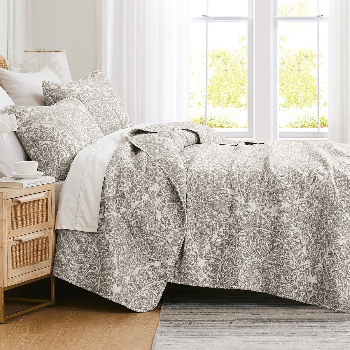 Queen Quilt Bedding Set with 2 Matching Quilted Pillow Shams, Natural Beige