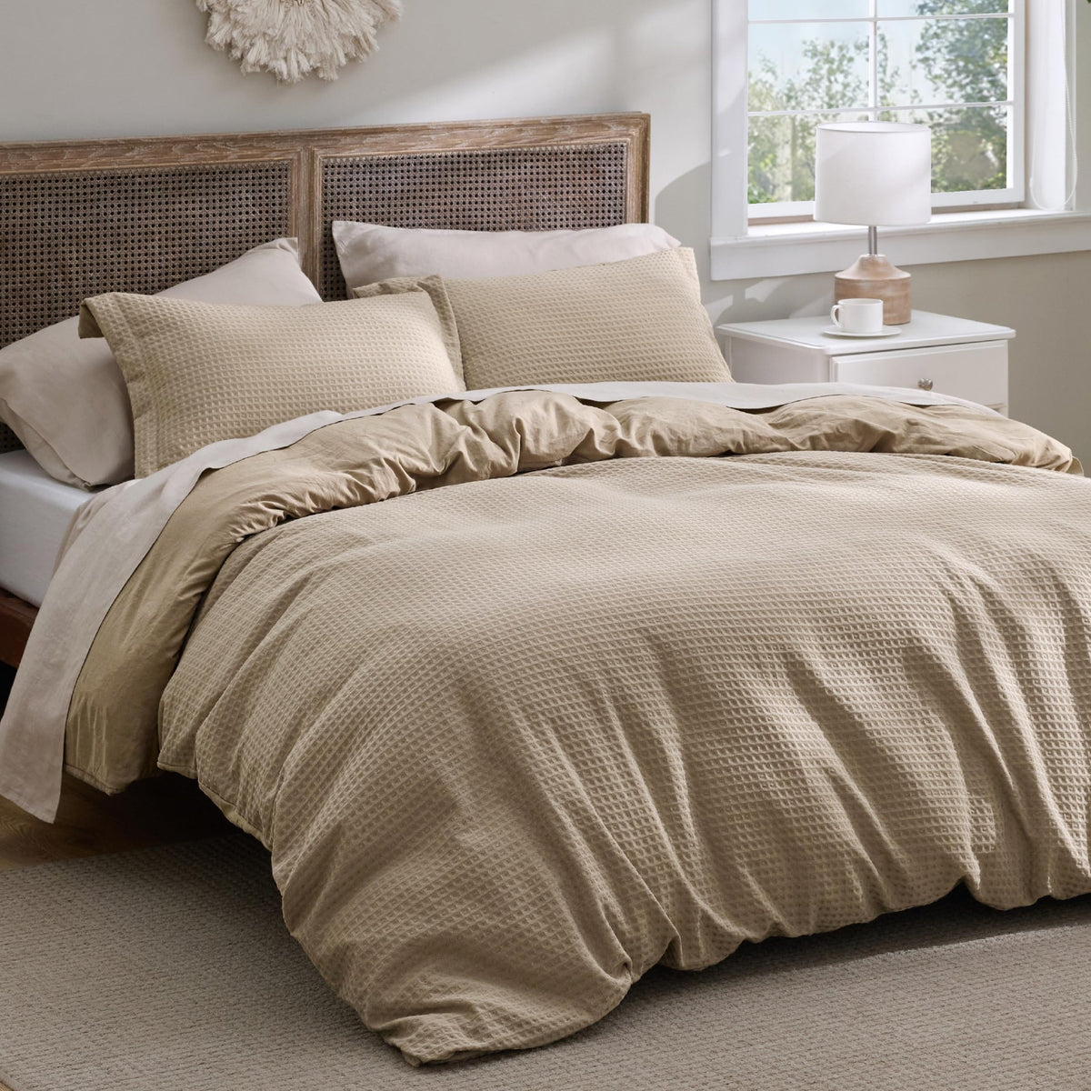 Bedsure Textured Duvet Cover King Size, Soft & Breathable Comforter Cover for All Season, 3 Pieces Wrinkle-Resistant Zipper Bedding with 8 Corner Ties, Olive Green