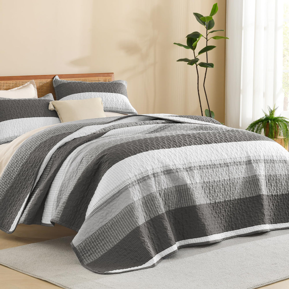 Litanika Queen Size Quilt, 3 Pcs Black and White Stripe Bedding Set