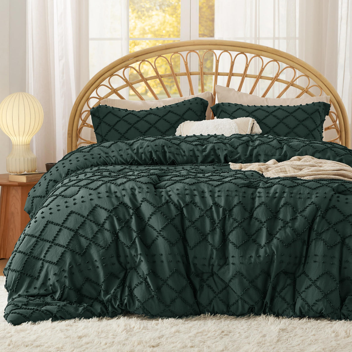 Bedsure Boho Tufted White Twin XL Comforter Set, Farmhouse-Style Bedding