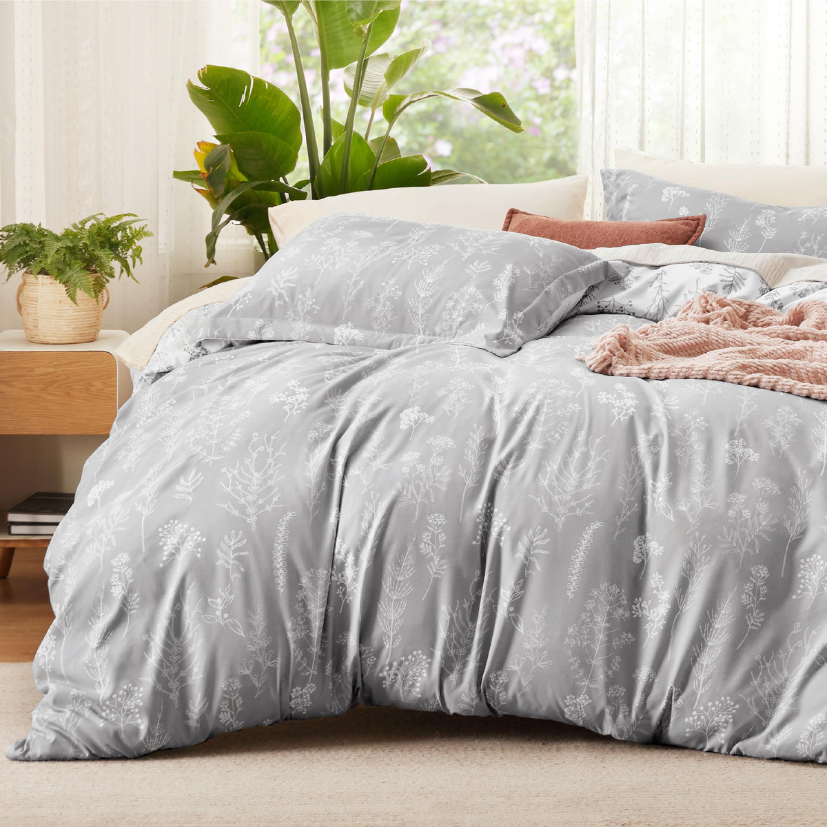 Bedsure Duvet Cover Queen Size - Reversible Green Queen Duvet Cover Set with Zipper Closure, 3 Pieces Floral Patterned Bedding Set with 8 Corner Ties and 2 Pillow Shams
