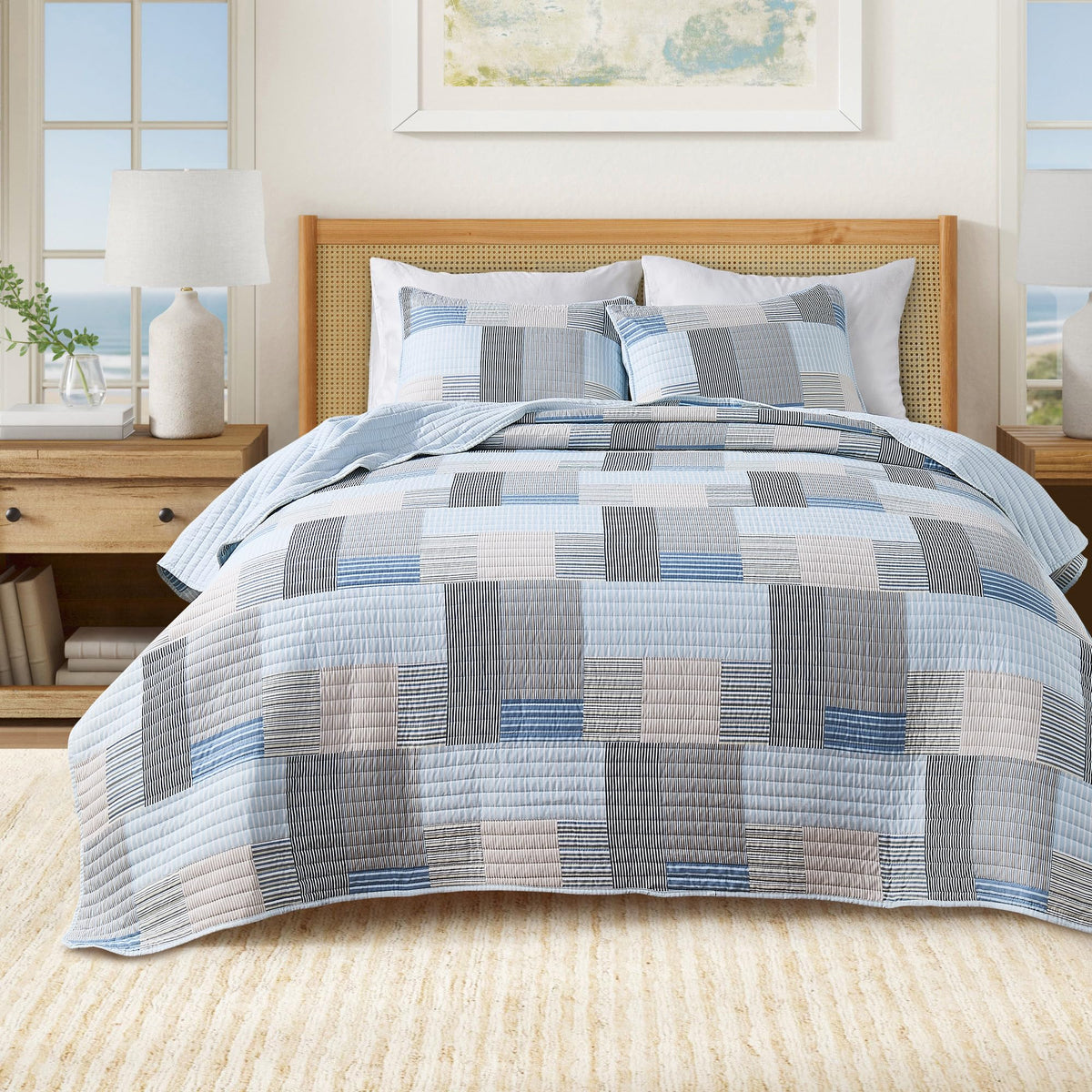Great Bay Home Striped Printed Quilt Set - 2-Piece Twin/Twin XL Size Farmhouse Bedding Set - Lightweight, All-Season, Reversible Bedspread (Cream/Olive Green)