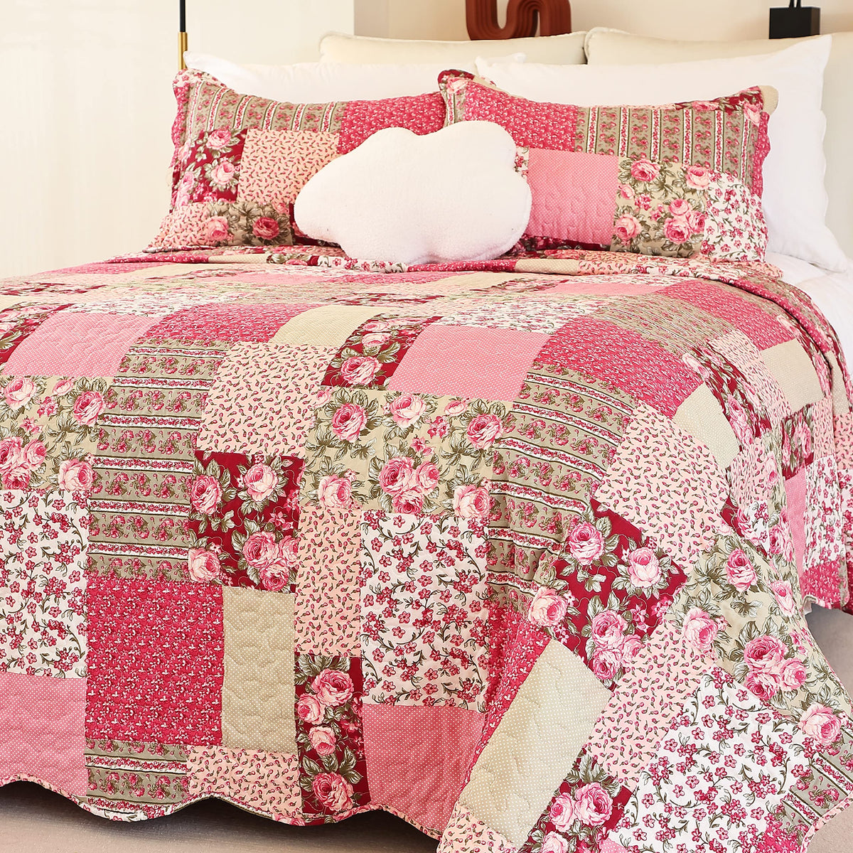 Cmfshape Summer Floral Queen Quilted Bedspread,Romantic Green Quilt Set,Reversible Stitched Bedding Cover All Season,Soft Lightweight Coverlet with Pillow Cases (Green&White, Queen90 x90)