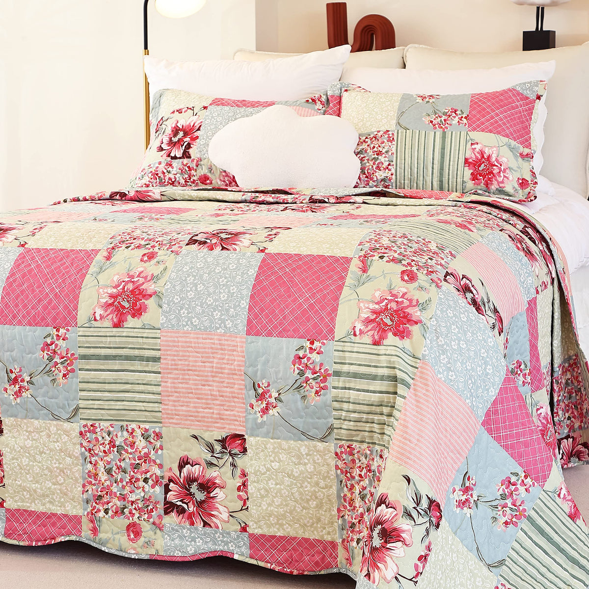 Cmfshape Summer Floral Queen Quilted Bedspread,Romantic Green Quilt Set,Reversible Stitched Bedding Cover All Season,Soft Lightweight Coverlet with Pillow Cases (Green&White, Queen90 x90)