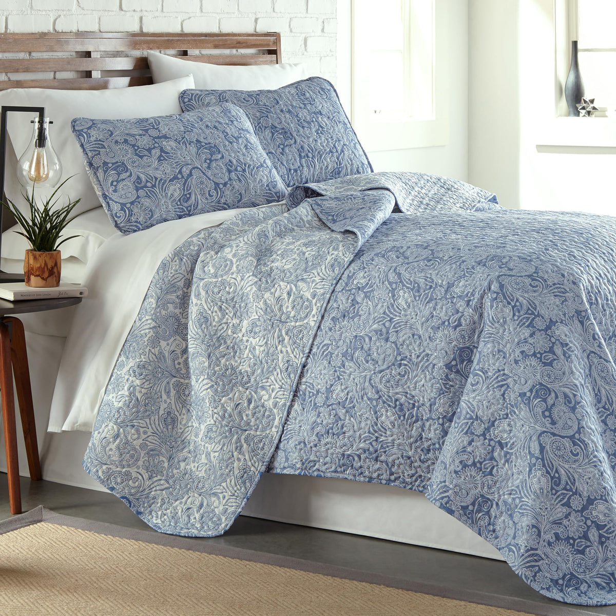 Queen Quilt Bedding Set with 2 Matching Quilted Pillow Shams, Natural Beige