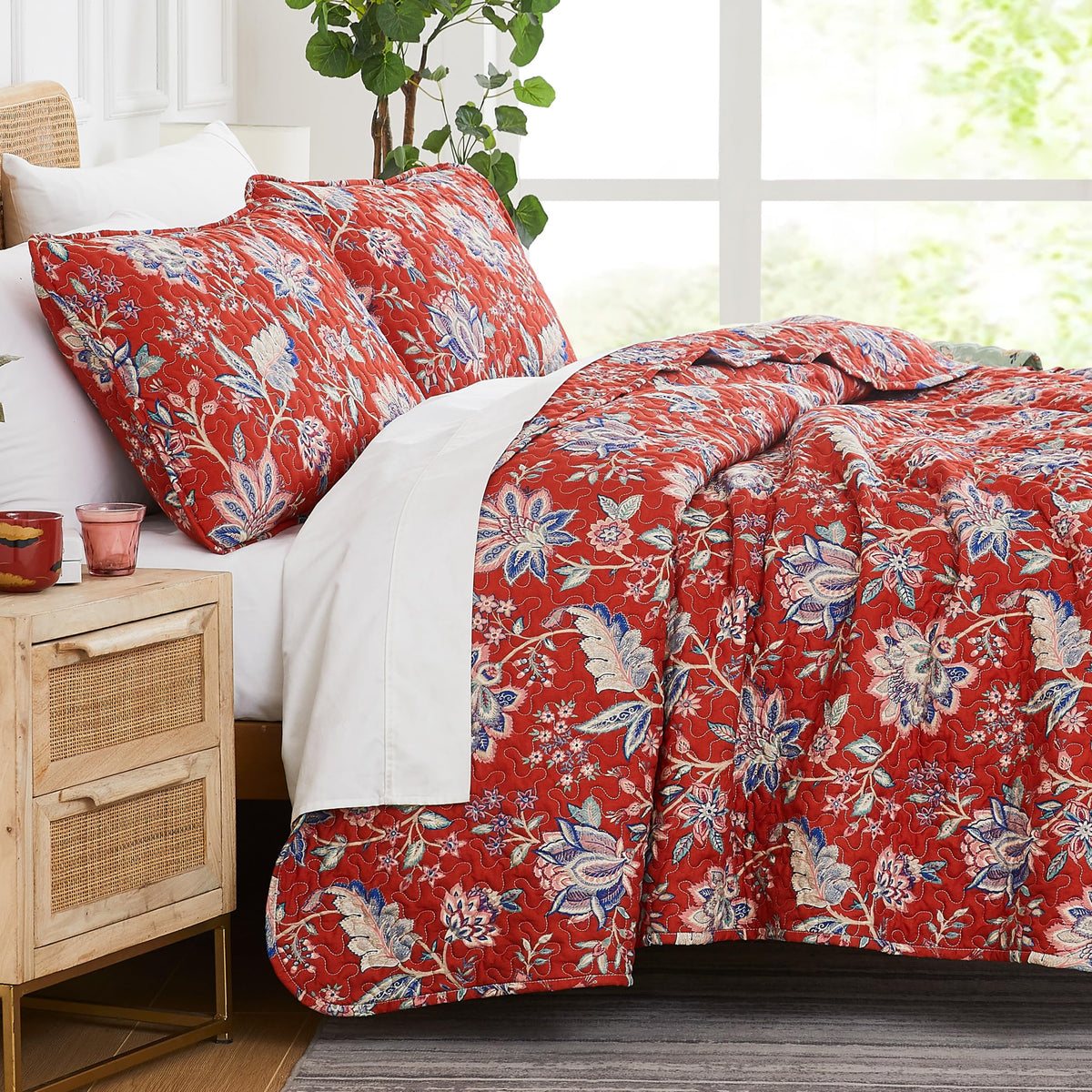 Queen Quilt Bedding Set with 2 Matching Quilted Pillow Shams, Natural Beige