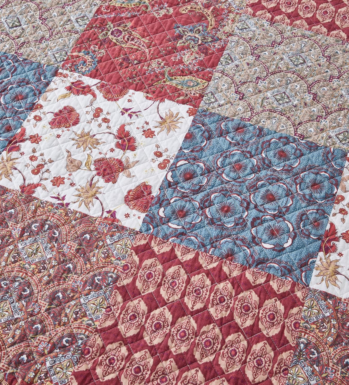 Chezmoi Collection Rowan 1-Piece Printed Patchwork Throw, Quilted Blanket with Vintage Floral Paisley Patterns, Lightweight Reversible Washed Cotton Throw Blanket