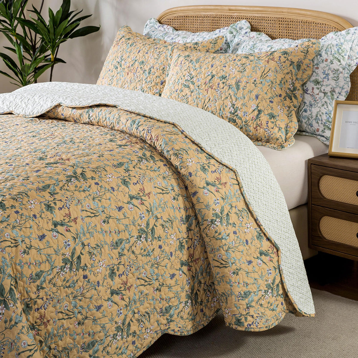 HoneiLife Oversized King Bedspreads 120x120 - Beach Quilt 3 Pieces, Coastal Quilt Sets, California King Quilt, Nautical Bedspreads Ocean Coverlets, Lightweight Bed Cover, Summer Quilts