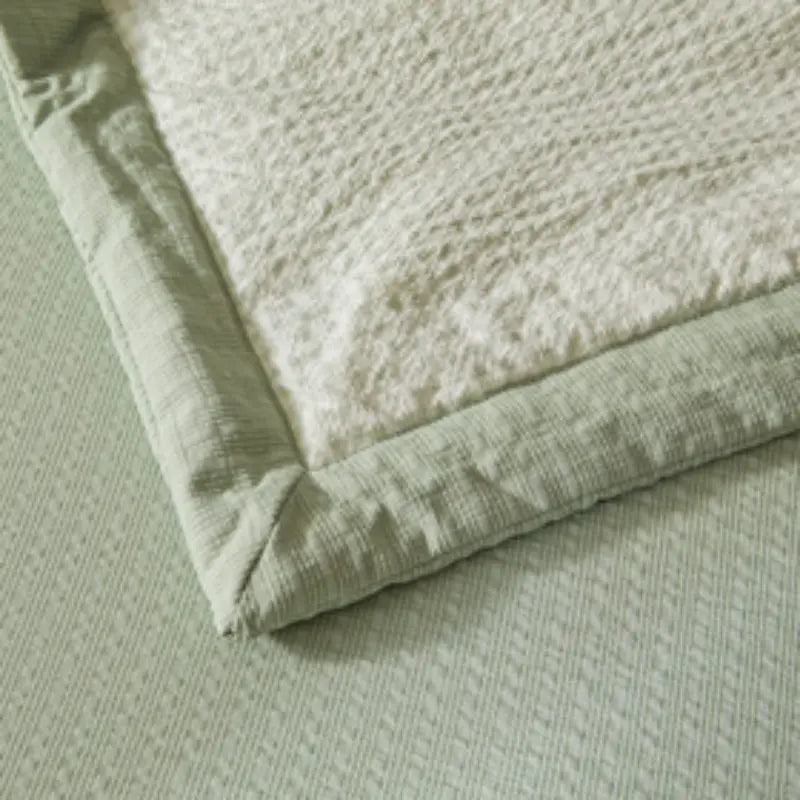 Cloudy Soft Puff Quilt, Breathable and Skin-Friendly, Air Conditioning Blanket, Lightweight Summer Bedding, Anti-Wrinkle Apartment Use, Soft Lightweight Quilts